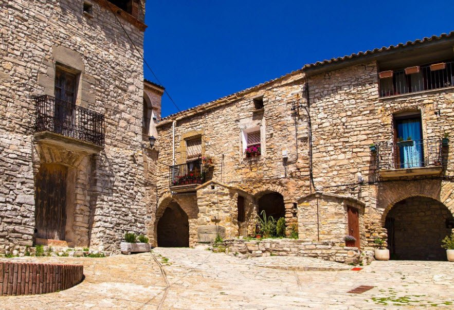 Muralla De Palacio, Spain